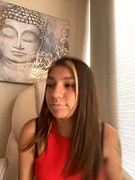 Snapshot of Isabella18_pink chatting on 04/23/26, 04:30 Isabella18 pink online show from 04/23/26, 04:30