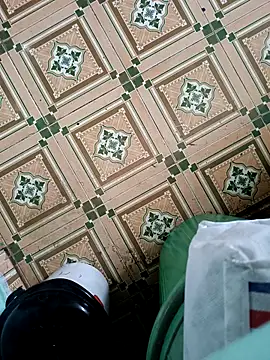 Snapshot of maddy3108 chatting on 09/24/25, 05:36 maddy3108 online show from 09/24/25, 05:36