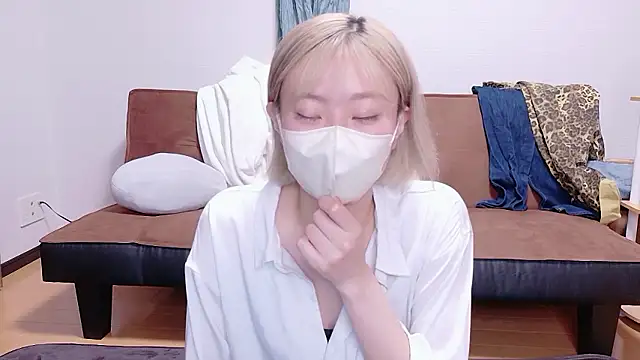 Nana  ch online show from 05/19/26, 12:01