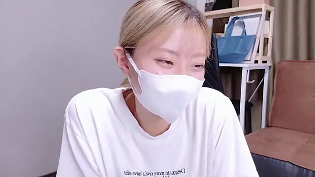 Nana  ch online show from 10/07/25, 05:08