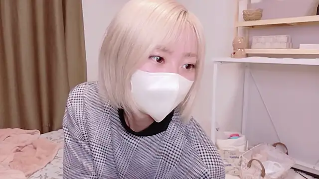 Nana  ch online show from 03/28/26, 05:47