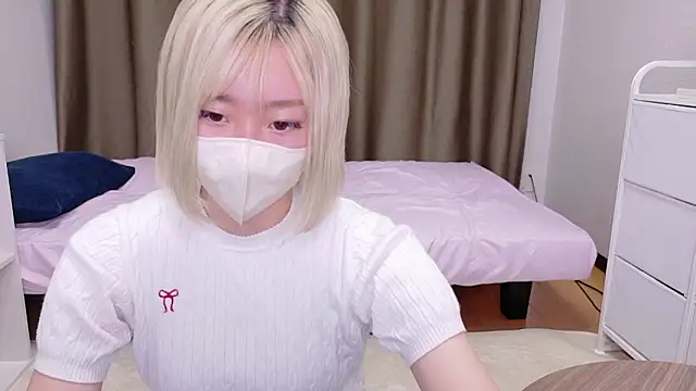 Snapshot of Nana__ch chatting on 06/24/26, 12:15 Nana ch online show from 06/24/26, 12:15