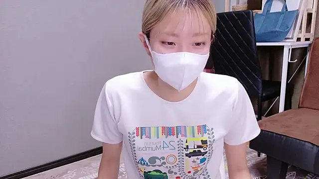 Nana  ch online show from 10/06/25, 05:08