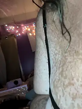 Courdles online show from 11/29/25, 10:37