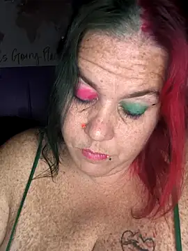 Courdles online show from 12/04/25, 10:36