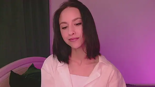 Snapshot of MiaSweetasHoney chatting on 09/18/25, 09:01 MiaSweetasHoney online show from 09/18/25, 09:01