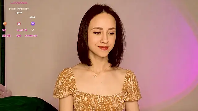 Snapshot of MiaSweetasHoney chatting on 11/19/25, 06:13 MiaSweetasHoney online show from 11/19/25, 06:13