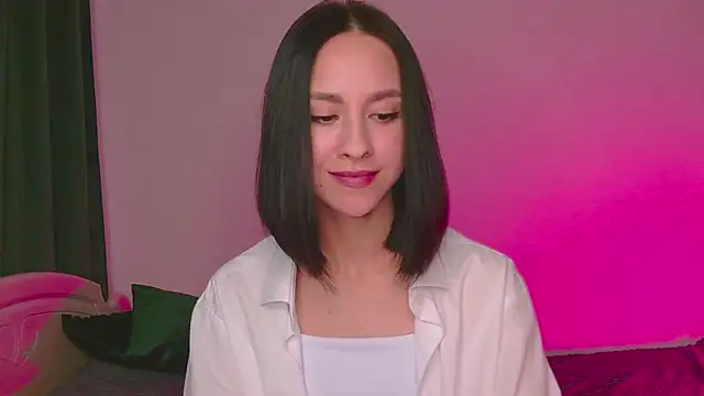 Snapshot of MiaSweetasHoney chatting on 09/15/25, 09:32 MiaSweetasHoney online show from 09/15/25, 09:32