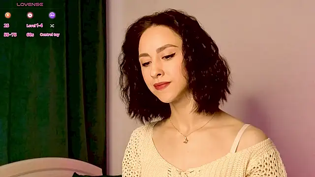 Snapshot of MiaSweetasHoney chatting on 12/05/25, 06:01 MiaSweetasHoney online show from 12/05/25, 06:01