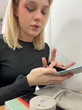 CaitlinSugar online show from 11/10/25, 04:28