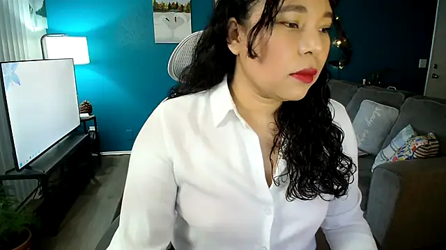SHEILYN  online show from 05/12/26, 04:20