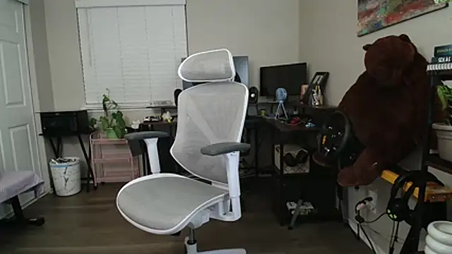 SHEILYN  online show from 10/31/25, 06:43