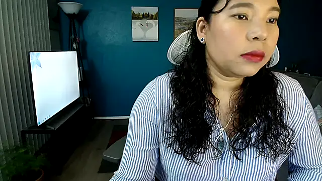 SHEILYN  online show from 05/13/26, 05:36