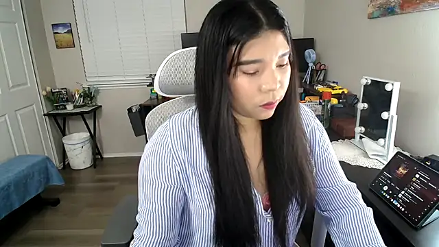 SHEILYN  online show from 04/07/26, 04:14