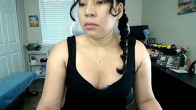 SHEILYN  online show from 04/15/26, 02:21