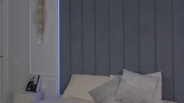 VioletAsh online show from 03/26/26, 04:33