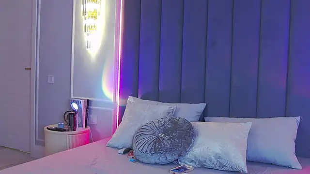 VioletAsh online show from 11/09/25, 04:38