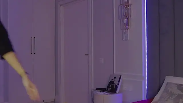 VioletAsh online show from 03/24/26, 04:23