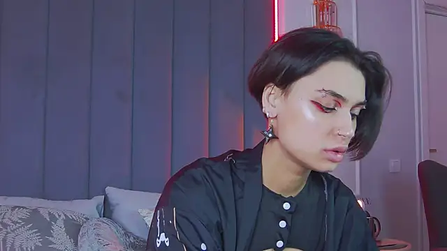 VioletAsh online show from 10/23/25, 04:33