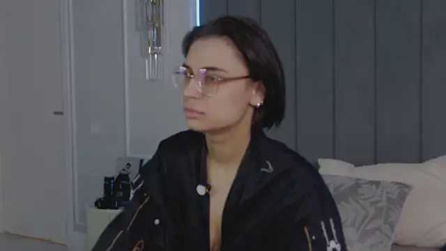 VioletAsh online show from 03/15/26, 04:30