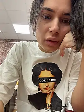 VioletAsh online show from 11/12/25, 04:16