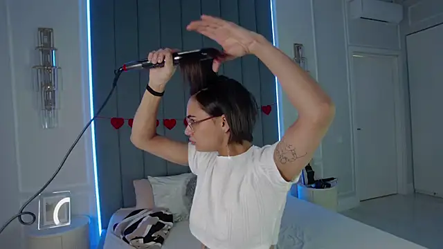 VioletAsh online show from 02/26/26, 04:56