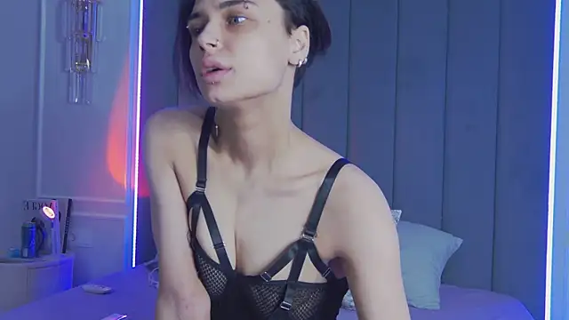 VioletAsh online show from 11/10/25, 04:28