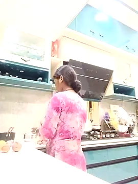 Snapshot of Sneha16 chatting on 09/09/25, 03:05 Sneha16 online show from 09/09/25, 03:05