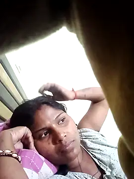 Snapshot of Sneha16 chatting on 10/12/25, 07:48 Sneha16 online show from 10/12/25, 07:48