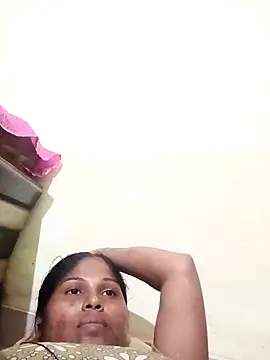 Snapshot of Sneha16 chatting on 09/12/25, 04:29 Sneha16 online show from 09/12/25, 04:29