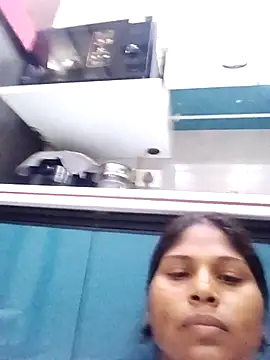 Snapshot of Sneha16 chatting on 10/16/25, 03:15 Sneha16 online show from 10/16/25, 03:15