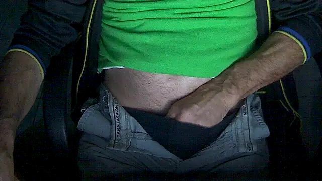 velikifant7 online show from 12/22/25, 05:51