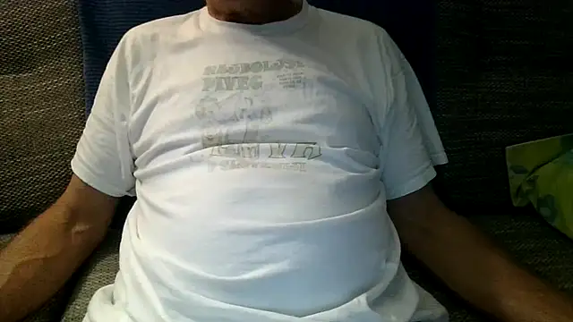 Snapshot of velikifant7 chatting on 11/14/25, 05:49 velikifant7 online show from 11/14/25, 05:49