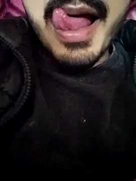 Hotyy subhu online show from 12/18/25, 03:16