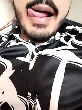 Hotyy subhu online show from 10/12/25, 03:02