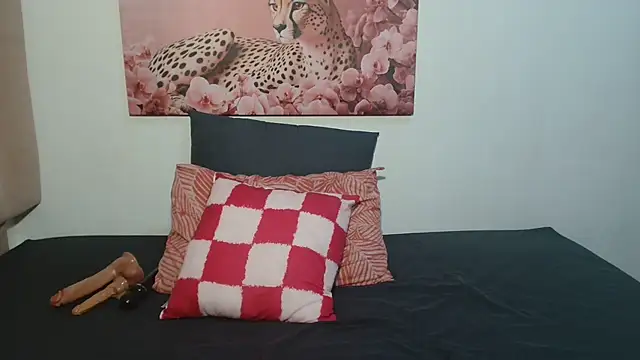 Snapshot of GorillaGripCunt77 chatting on 02/05/26, 09:32 GorillaGripCunt77 online show from 02/05/26, 09:32