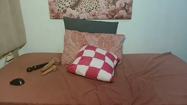 Snapshot of GorillaGripCunt77 chatting on 02/01/26, 07:34 GorillaGripCunt77 online show from 02/01/26, 07:34