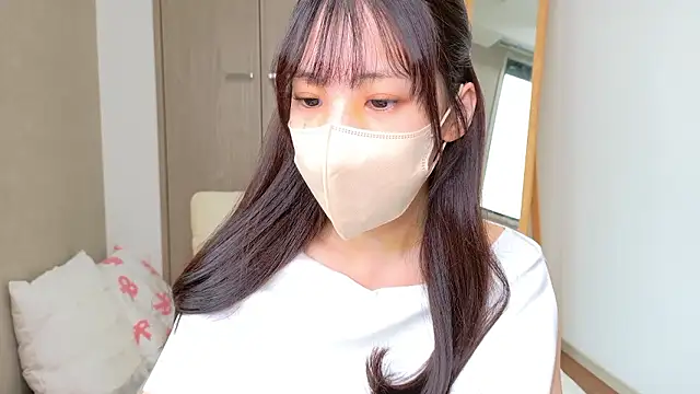 riri  nyan o0 online show from 04/17/26, 05:10