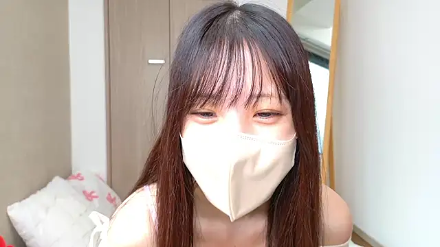 riri  nyan o0 online show from 04/04/26, 05:14