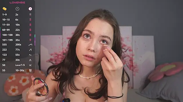 KissieKat online show from 11/16/25, 08:19