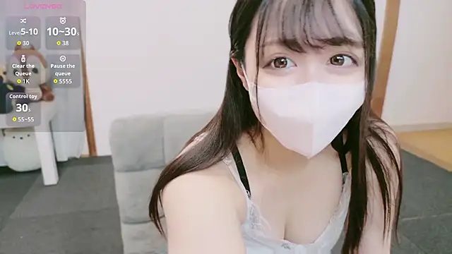 Snapshot of yuna_yyy chatting on 10/17/25, 04:38 yuna yyy online show from 10/17/25, 04:38