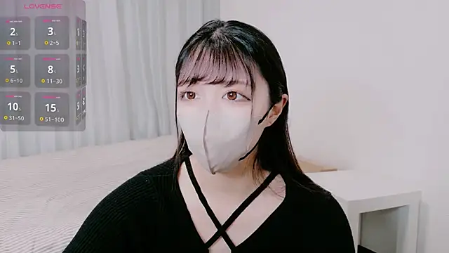 Snapshot of yuna_yyy chatting on 10/10/25, 05:08 yuna yyy online show from 10/10/25, 05:08