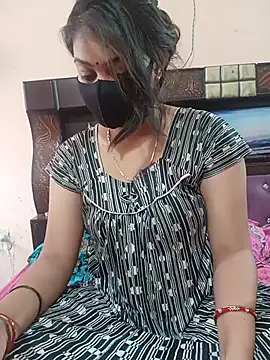 Priyanka Pal online show from 05/15/26, 02:42