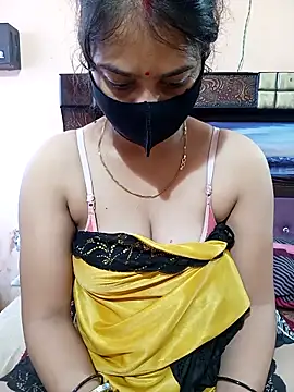 Snapshot of Priyanka_Pal chatting on 10/05/25, 02:35 Priyanka Pal online show from 10/05/25, 02:35
