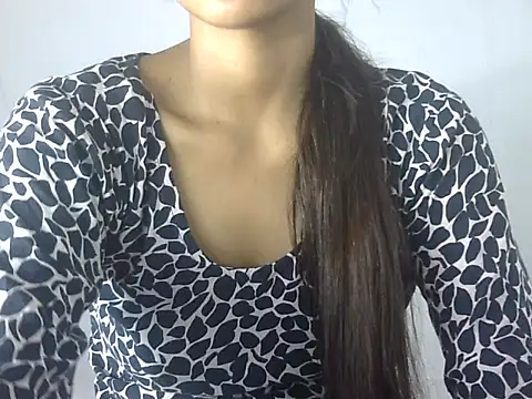 Snapshot of Nura7 chatting on 09/11/25, 06:52 Nura7 online show from 09/11/25, 06:52