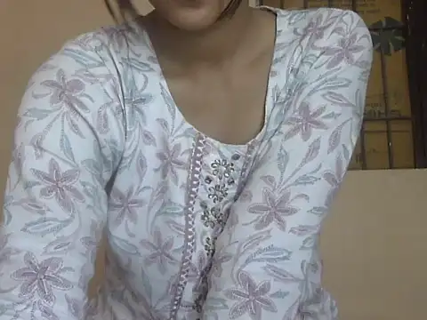 Snapshot of Nura7 chatting on 05/04/26, 01:31 Nura7 online show from 05/04/26, 01:31
