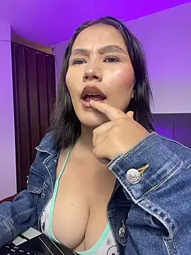 Candy Velvet online show from 04/27/26, 10:41