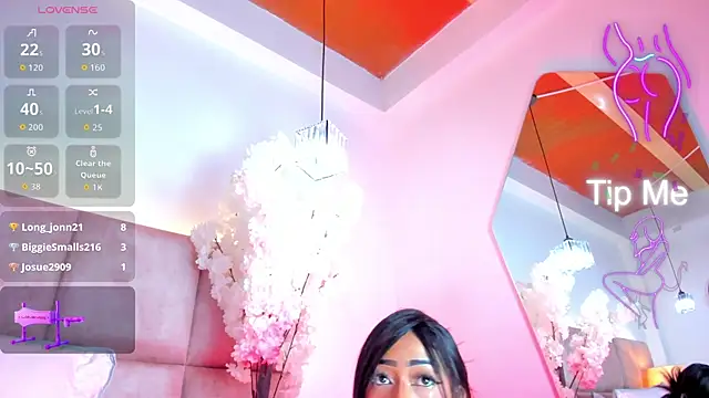 Snapshot of KatheMiler chatting on 04/06/26, 04:46 KatheMiler online show from 04/06/26, 04:46