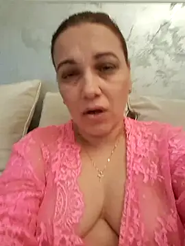 Snapshot of PalomaDesireee chatting on 09/27/25, 04:40 PalomaDesireee online show from 09/27/25, 04:40