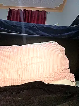 ewatyu online show from 11/25/25, 04:02